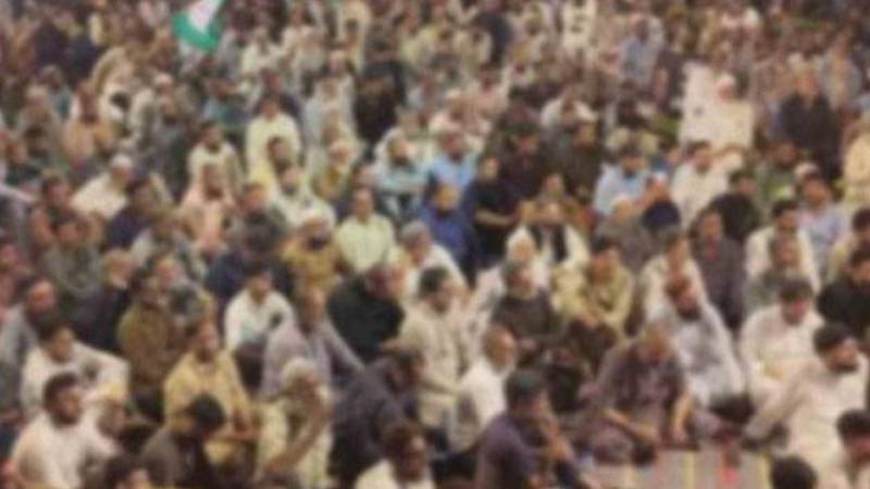فیصل چوک پر جماعت اسلامی کا دھرنا 24ویں روز میں داخل، مال روڈ ٹریفک کے لیے بند