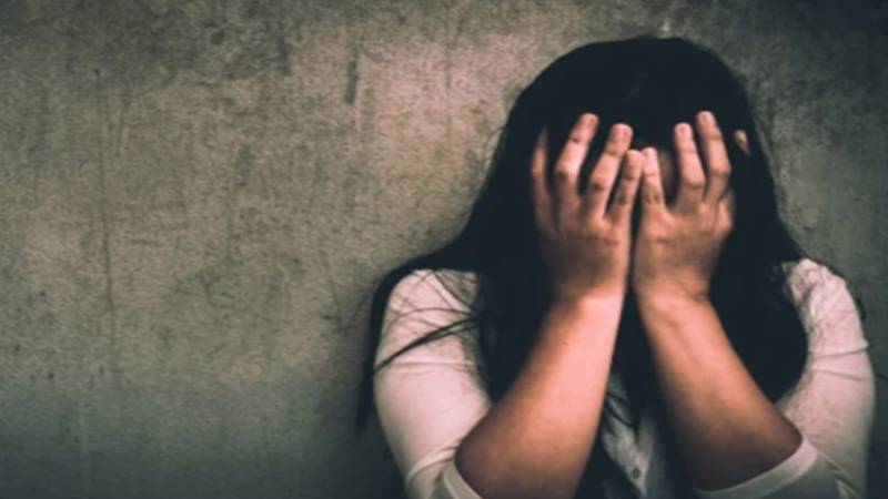 شاد باغ میں خاتون سے مبینہ زیادتی، قریبی رشتے دار گرفتار