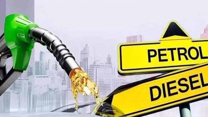 10 روز میں پیٹرول 25، ڈیزل 22 روپے فی لیٹر مہنگا، عوام پر پٹرولیم بم گر گیا