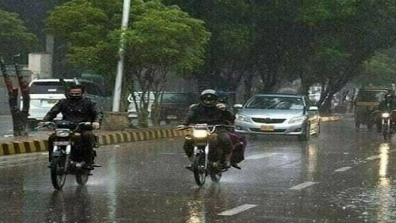 لاہور میں موسم کی آنکھ مچولی، بارش کا 30 فیصد امکان