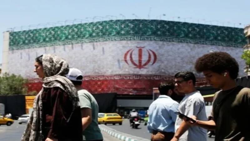 ایران: سوئیڈن کے سفارتکار کو ملک چھوڑنے کا حکم دیا گیا