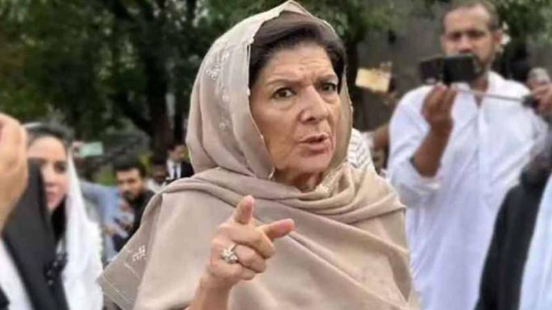 علیمہ خان اور ڈرائیور کی نظر بندی؛ درخواست کی سماعت کے لیے فیصلہ محفوظ