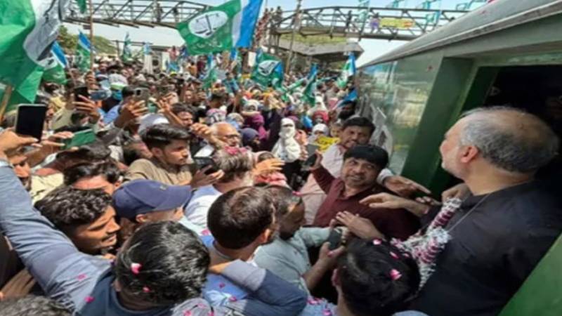 پیٹرولیم لیوی کے خلاف جماعت اسلامی کا سپر لانگ مارچ تیسرے روز میں داخل، آئندہ لائحہ عمل کا اعلان آج ہوگا