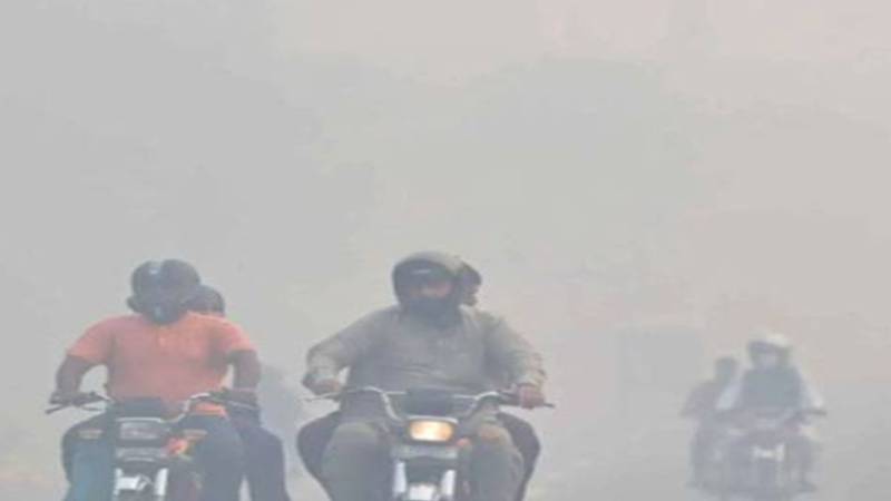 لاہور میں فضائی آلودگی میں اضافہ، شہر آلودہ ترین شہروں میں تیسرے نمبر پر