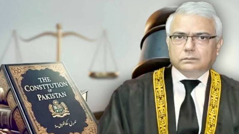 مقدمات کے جلد فیصلے کیلئے چیف جسٹس وفاقی آئینی عدالت کا نیا اقدام
