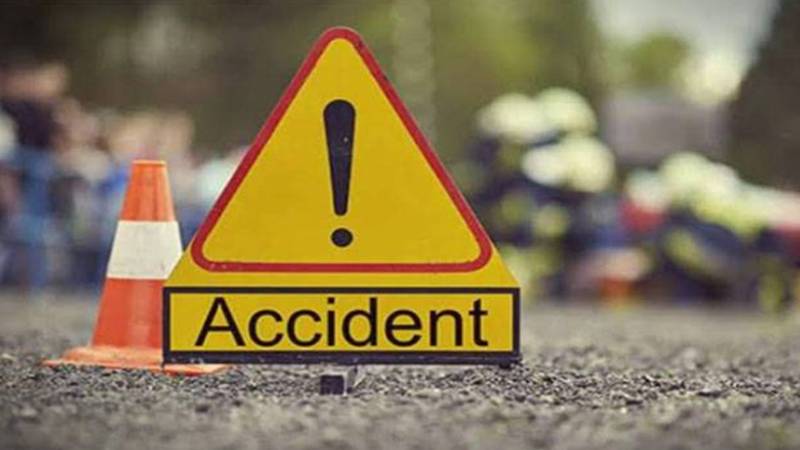 لاہور: تیز رفتار گاڑی کی ٹکر سے 22 سالہ موٹر سائیکل سوار جاں بحق