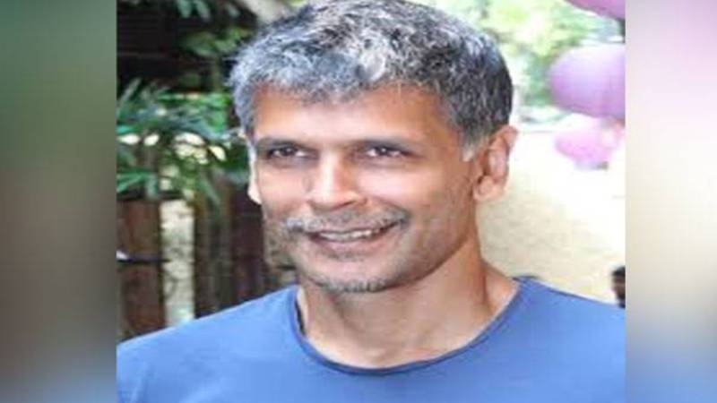 60 سالہ ملند سومن نے 6 دن میں دو آئرن مین ریسز مکمل کرکے سب کو حیران کردیا