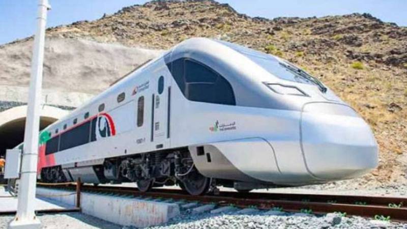 دبئی، ابوظہبی اور فجیرہ کے درمیان اتحاد ریل کی روزانہ 10 ٹرین سروسز شروع