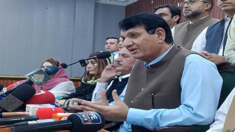 پی ٹی آئی کے 13 سالہ دور میں عوامی وسائل ضائع کیے گئے، امیر مقام کا الزام