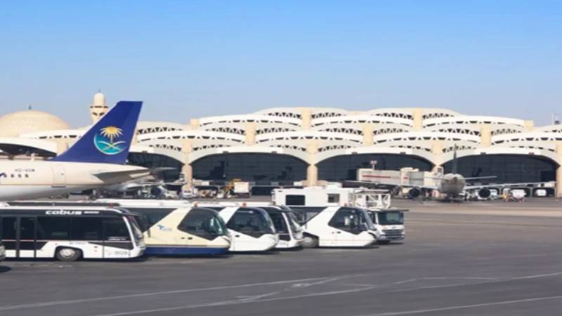 حوثیوں کا ریاض ایئرپورٹ اور ایئربیس کو نشانہ بنانے کا دعویٰ
