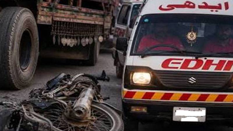 لاہور میں ٹریفک حادثات، مستی گیٹ کے قریب ٹرالر تلے آکر 2 نوجوان جاں بحق، ایک روز قبل میاں بیوی اور بیٹا بھی جان سے گئے