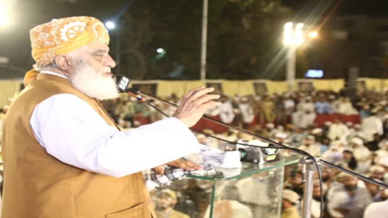 مولانا فضل الرحمان کی حکومت پر کڑی تنقید، حکمرانوں کے پاس فیصلے کرنے کی طاقت نہیں، سربراہ جے یو آئی