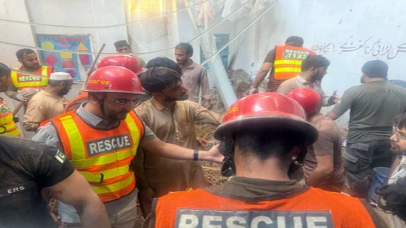 پی ٹی آئی حکومت پر رہنماؤں کے مفاد میں اسکولز قانون میں ترمیم کا الزام