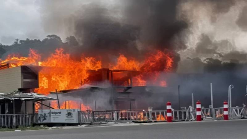 بنگلادیش کے سیاحتی مقام کاکس بازار میں ریزورٹ میں خوفناک آتشزدگی، بچوں سمیت 10 افراد ہلاک