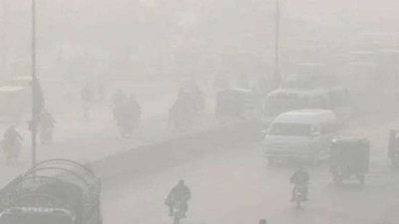 لاہور میں فضائی آلودگی کی شدت برقرار، اے کیو آئی 251 ریکارڈ، شہر دنیا کا آلودہ ترین شہر قرار