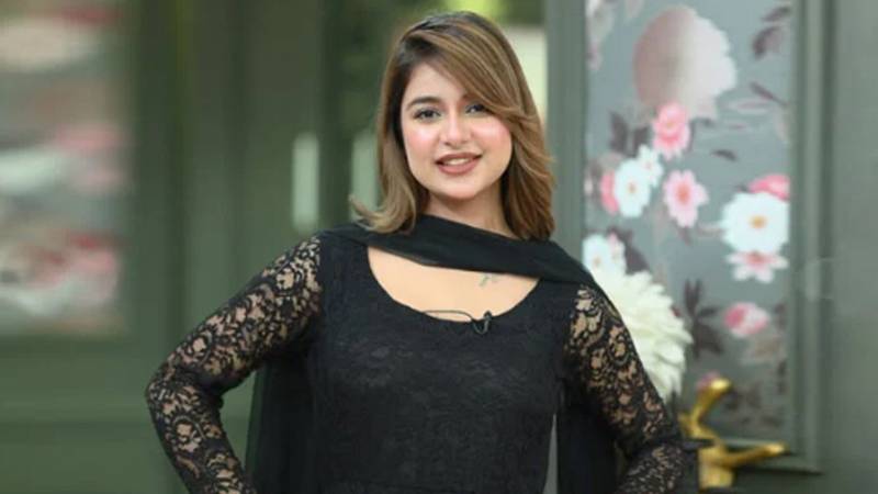 عمرے کے بعد زندگی میں بڑی تبدیلی آگئی:سامعہ حجاب