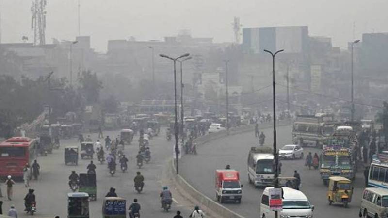 لاہور میں فضائی آلودگی خطرناک حد تک بڑھ گئی، اے کیو آئی 330 ریکارڈ