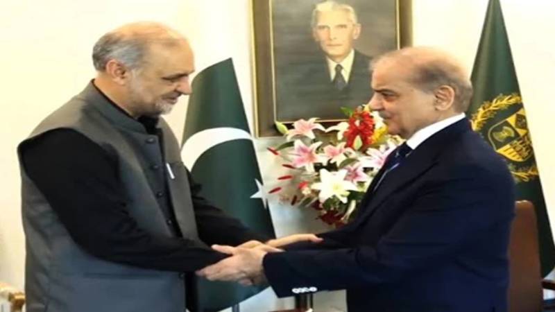 پیٹرولیم لیوی کے خاتمے اور عوامی ریلیف پر وزیراعظم شہباز شریف اور حافظ نعیم الرحمٰن کی ملاقات متوقع
