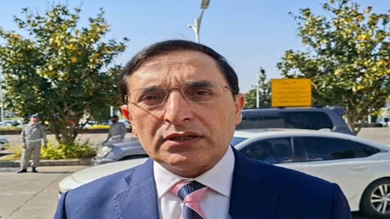 سیاسی مسائل کا حل مذاکرات میں ہے، بانی پی ٹی آئی سے ملاقاتوں کی بندش ختم کی جائے، بیرسٹر گوہر